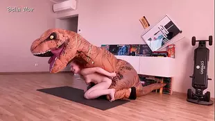 Craziest girl gets it on with a prehistoric beast