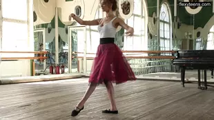 Alla Zadornaya's mesmerizing display of flexibility and positions