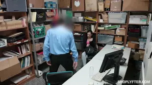 Secretary surprises her boss with an unexpected encounter in the office